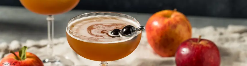 Apple Cider Manhattan
