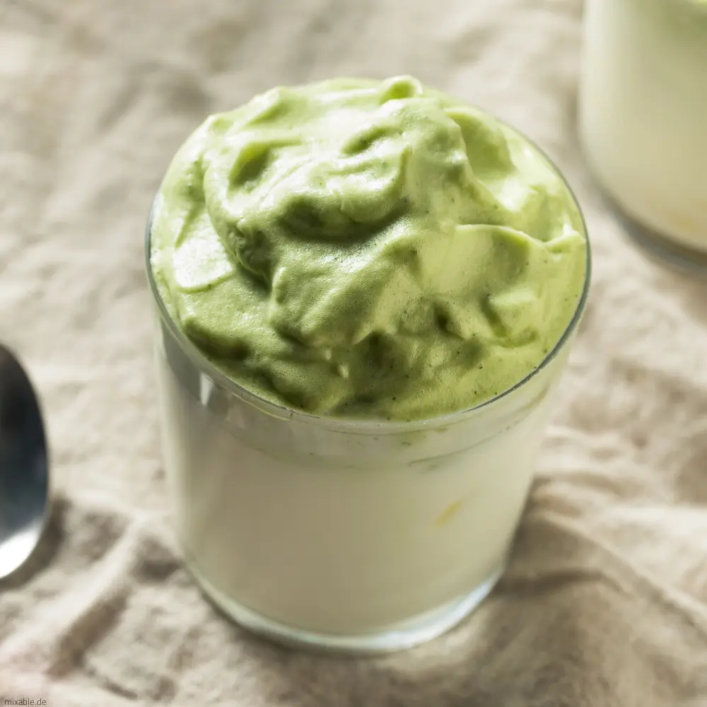 Matcha-Variante des Dalgona Coffee