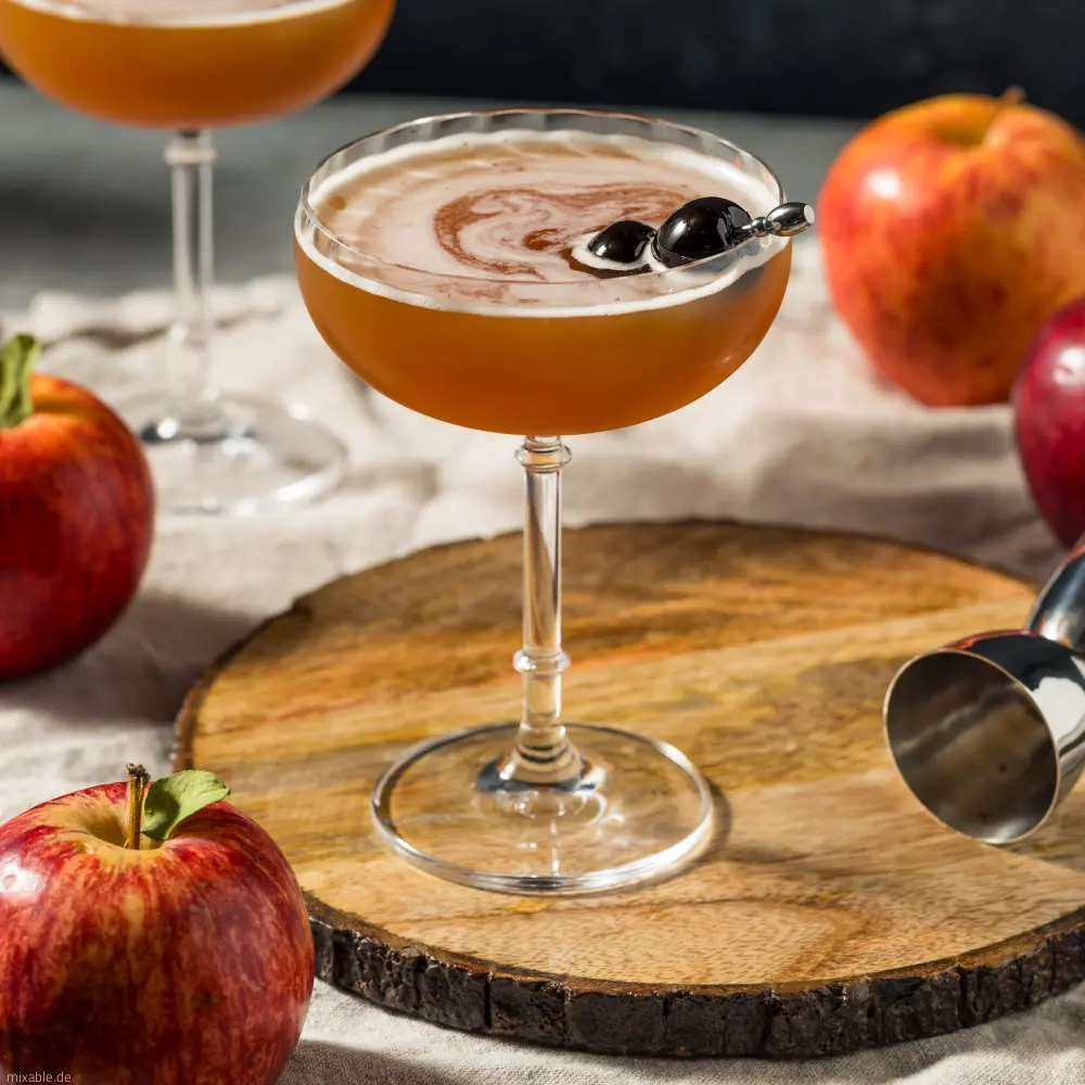 Apple Cider Manhattan